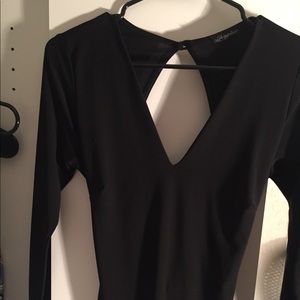 Long sleeve black dress cinched back v-cut